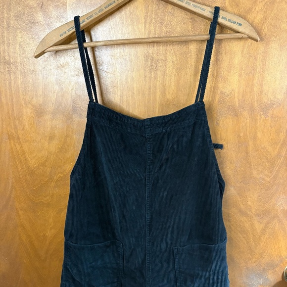 Urban Outfitters BDG Black Corduroy Overalls Wide Leg Jumpsuit Chore Pockets Y2K - Picture 5 of 15